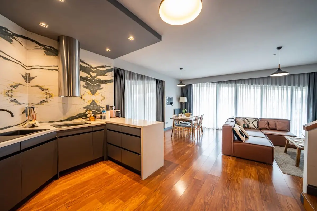 Fitted kitchen